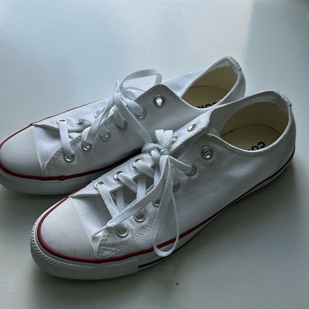 Converse size 8